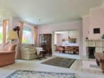 Wohnzimmer - Reichlich Platz für Ihre Familie in toller ruhiger Lage !