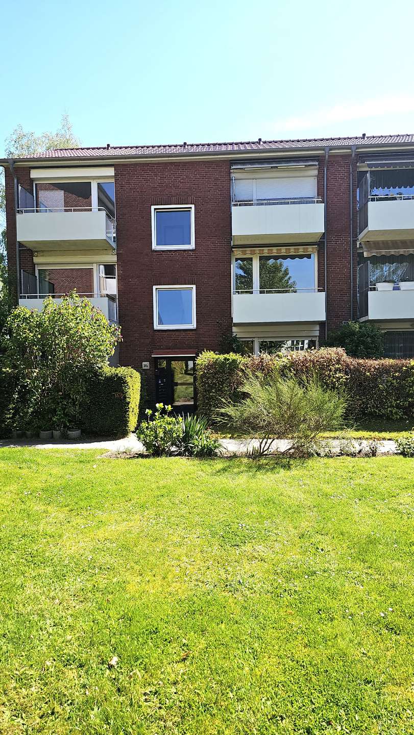 Eine gemütliche Erbpachtwohnung – mit kleinem Sonnenbalkon. Bezugsfertig.