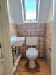 Gäste-WC OG - Erbpacht. Hauchen Sie diesem kleinen Haus mit Erweiterungsmöglichkeiten neues Leben ein!