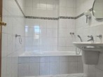 Badezimmer 1 - Ruhiges Leben in beliebter Lage