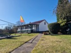 Außenansicht - Viel Platz zum Wohnen – mit sagenhaftem Grundstück.